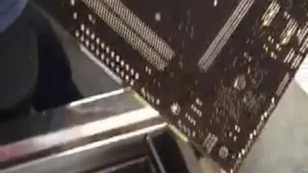 เครื่องทําความสะอาดอุตสาหกรรม ultrasonic เครื่องทําความสะอาดอุตสาหกรรมแม่นยําสําหรับหัวเครื่องยนต์